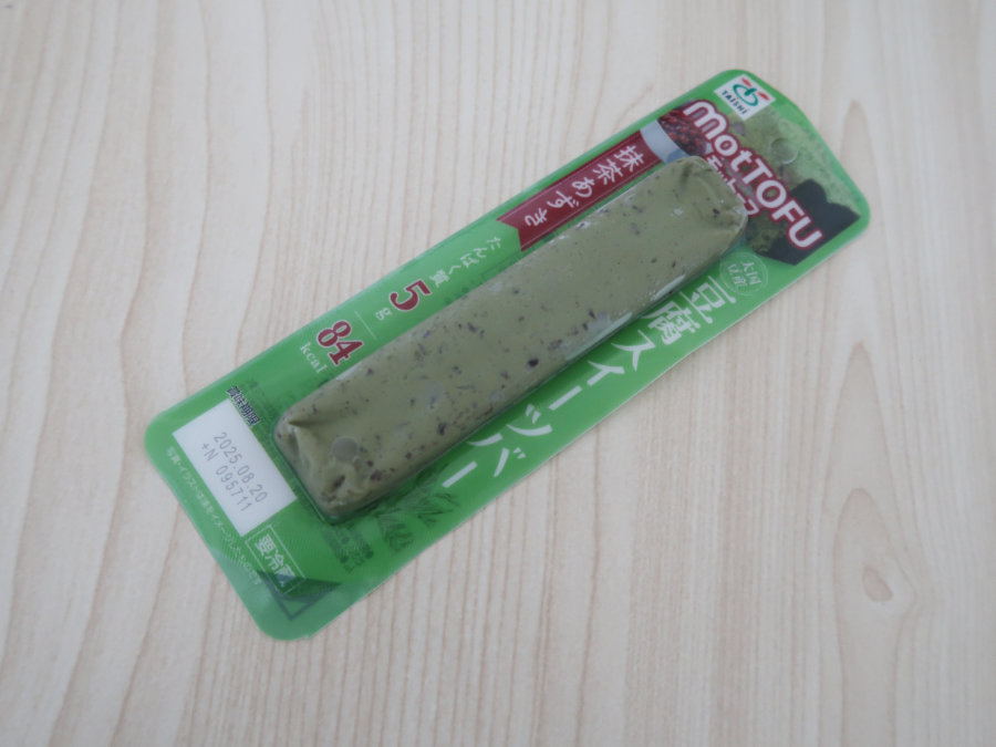 抹茶あずき味の豆腐スイーツバー