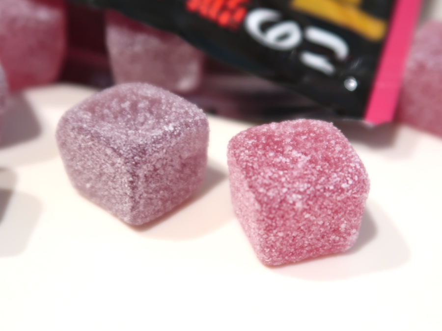 グレープパンチの2種類の色と味